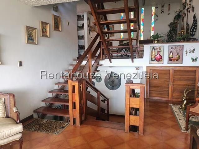 Casa (Multipes Niveles) en Venta en Colinas de Santa Monica, Distrito Metropolitano - 41