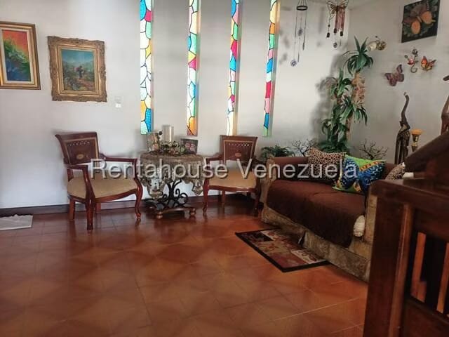 Casa (Multipes Niveles) en Venta en Colinas de Santa Monica, Distrito Metropolitano - 10