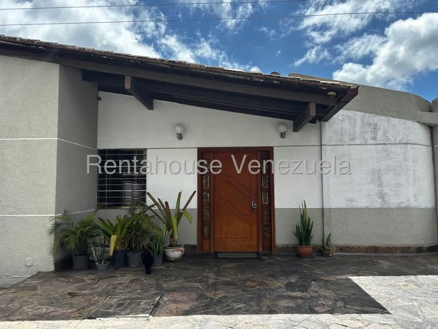 Casa (1 Nivel) en Venta en Lomas del Halcon, Distrito Metropolitano