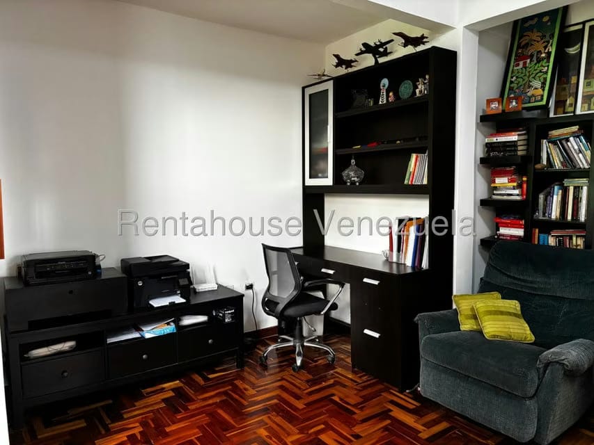 Casa (1 Nivel) en Venta en Lomas del Halcon, Distrito Metropolitano - 13