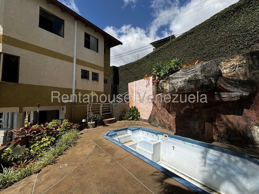 Casa (1 Nivel) en Venta en Lomas del Halcon, Distrito Metropolitano - 3