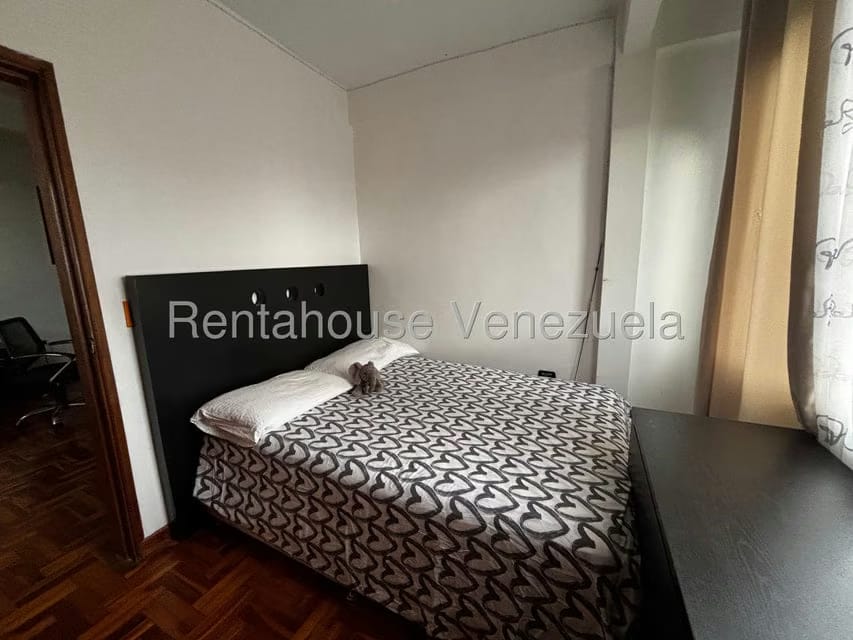 Casa (1 Nivel) en Venta en Lomas del Halcon, Distrito Metropolitano - 21