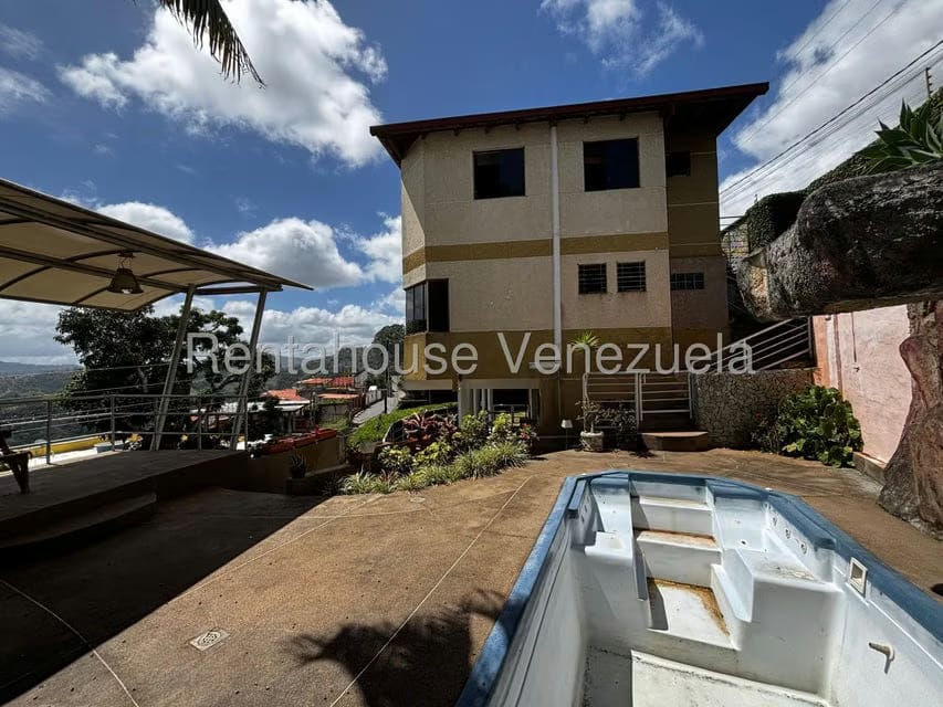 Casa (1 Nivel) en Venta en Lomas del Halcon, Distrito Metropolitano - 4