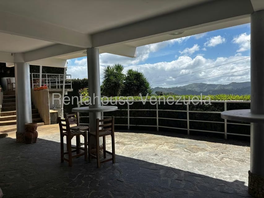 Casa (1 Nivel) en Venta en Lomas del Halcon, Distrito Metropolitano - 5