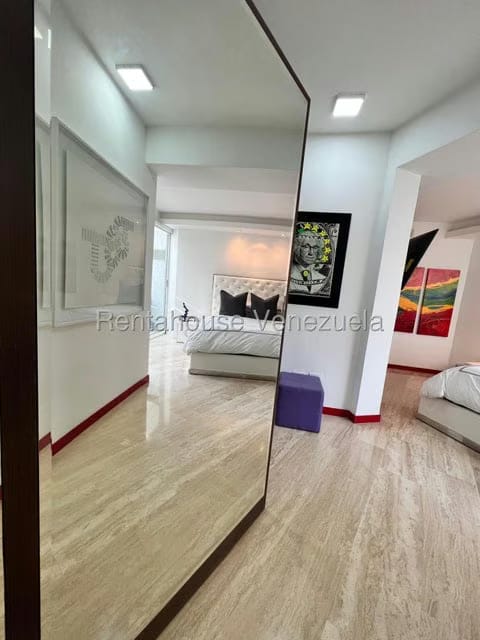 Apartamento (1 Nivel) en Venta en Lomas de Las Mercedes, Distrito Metropolitano - 13