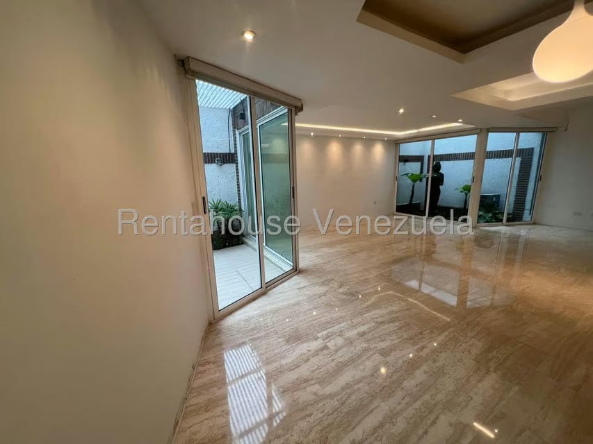 Apartamento (1 Nivel) en Venta en Lomas de Las Mercedes, Distrito Metropolitano - 40