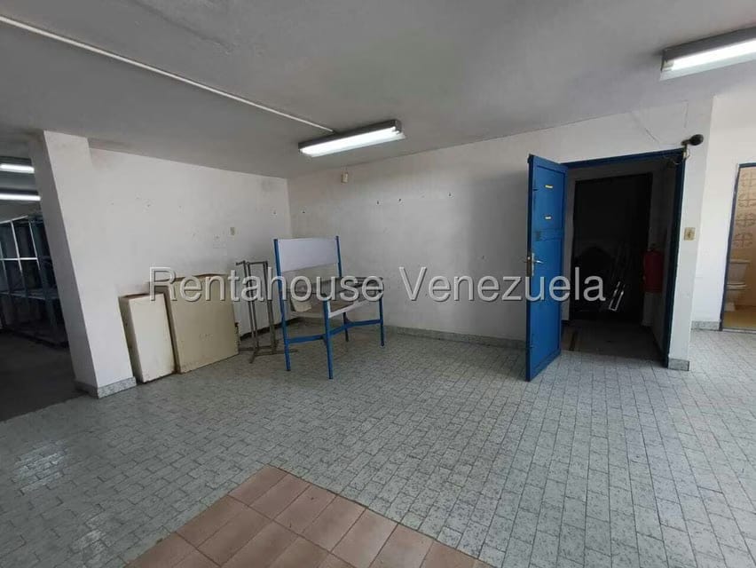 Comercial (Edificio) en Venta en Maturin, Monagas - 11