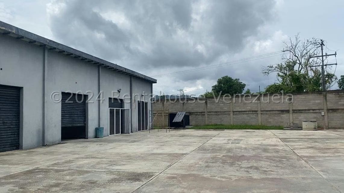 Comercial (Galpon - Deposito) en Venta en Barbula, Carabobo - 4