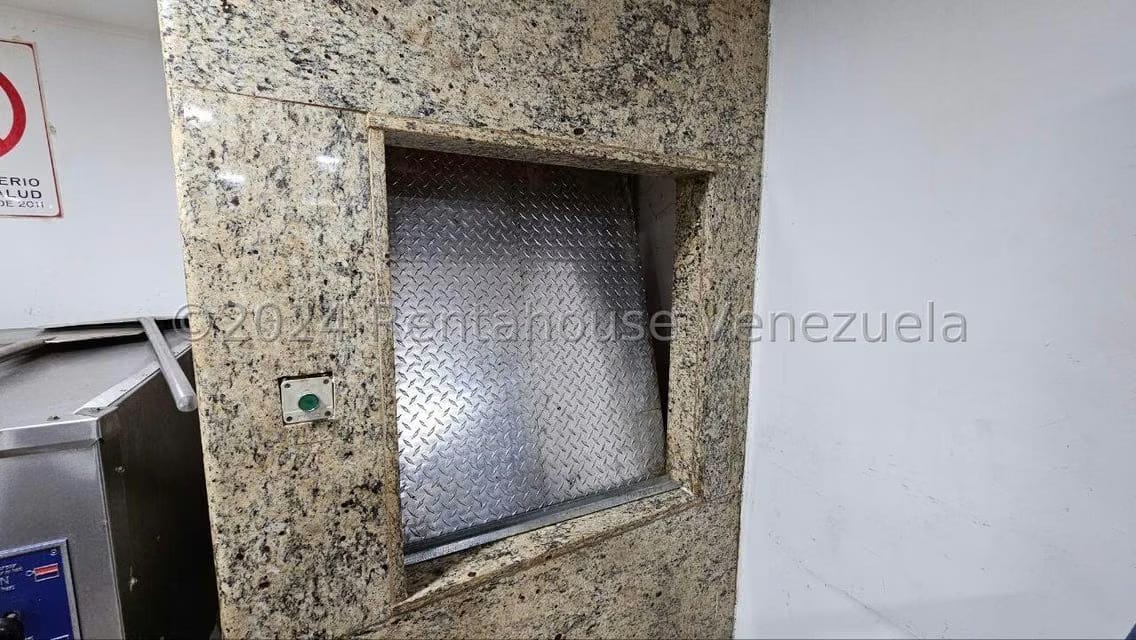 Comercial (Local Comercial) en Venta en Parroquia La Candelaria, Distrito Metropolitano - 18