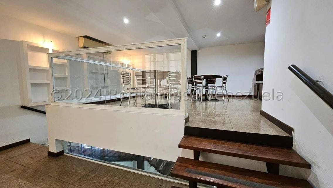 Comercial (Local Comercial) en Venta en Parroquia La Candelaria, Distrito Metropolitano - 28