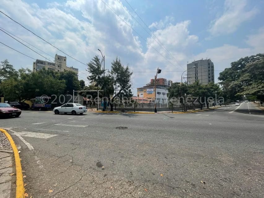 Terreno (Comercial) en Venta en Zona Este, Lara - 13