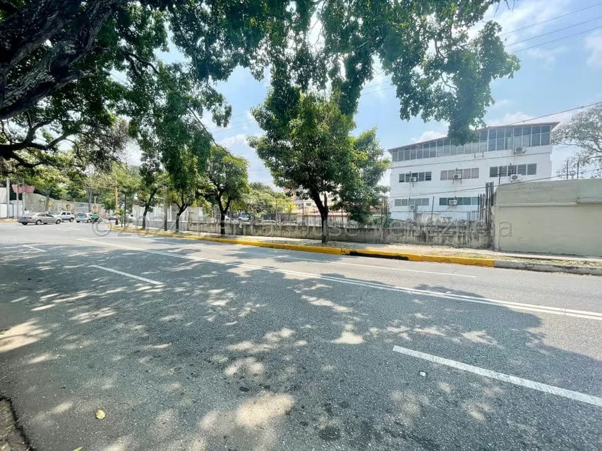 Terreno (Comercial) en Venta en Zona Este, Lara - 5