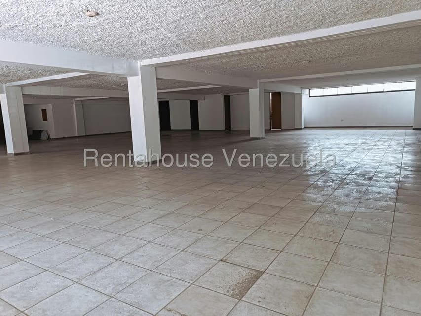 Comercial (Local Comercial) en Alquiler en Club Hipico, Miranda - 3