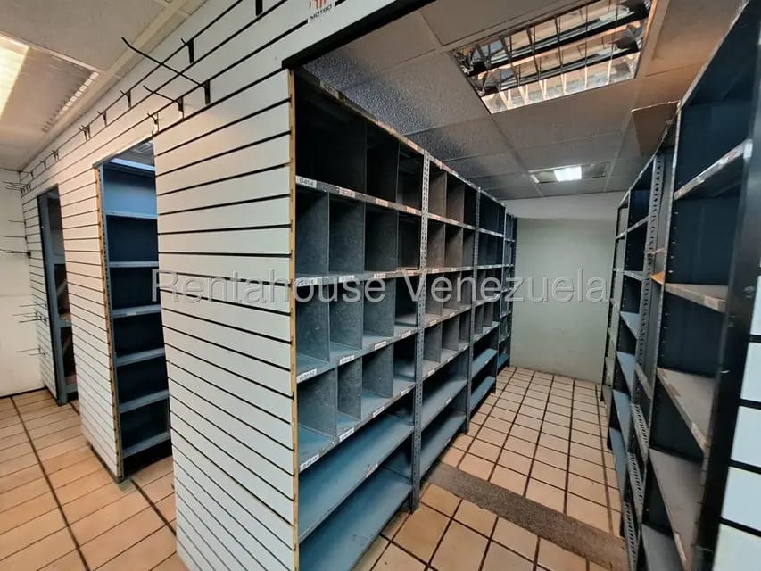 Comercial (Galpon - Deposito) en Venta en Parque Industrial Castillito, Carabobo - 12