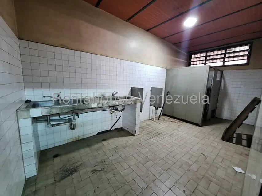 Comercial (Galpon - Deposito) en Venta en Parque Industrial Castillito, Carabobo - 24