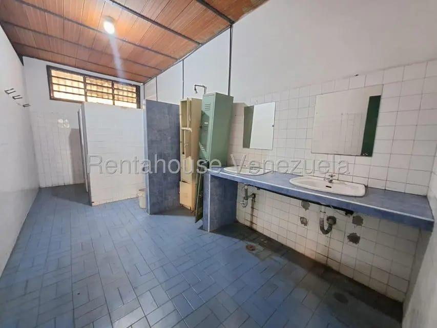 Comercial (Galpon - Deposito) en Venta en Parque Industrial Castillito, Carabobo - 26