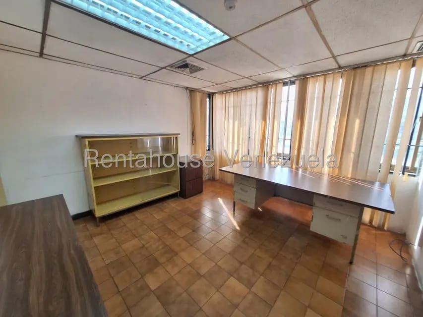 Comercial (Galpon - Deposito) en Venta en Parque Industrial Castillito, Carabobo - 38