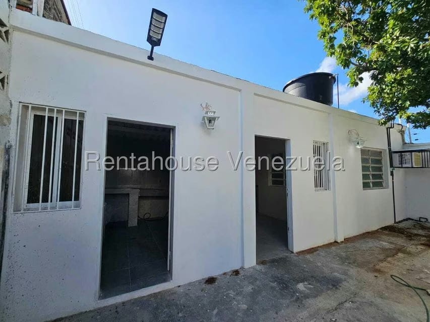 Apartamento (1 Nivel) en Alquiler en Centro, Falcon - 11