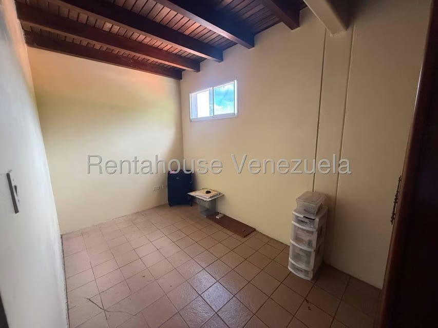 Casa (Multipes Niveles) en Venta en Colinas de Santa Monica, Distrito Metropolitano - 12