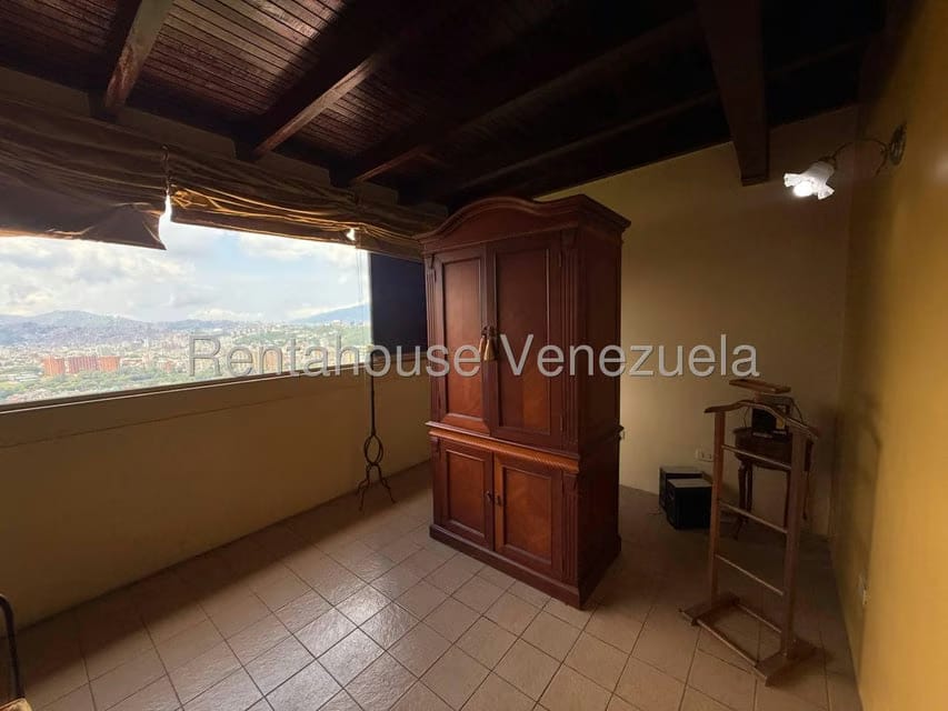 Casa (Multipes Niveles) en Venta en Colinas de Santa Monica, Distrito Metropolitano - 17