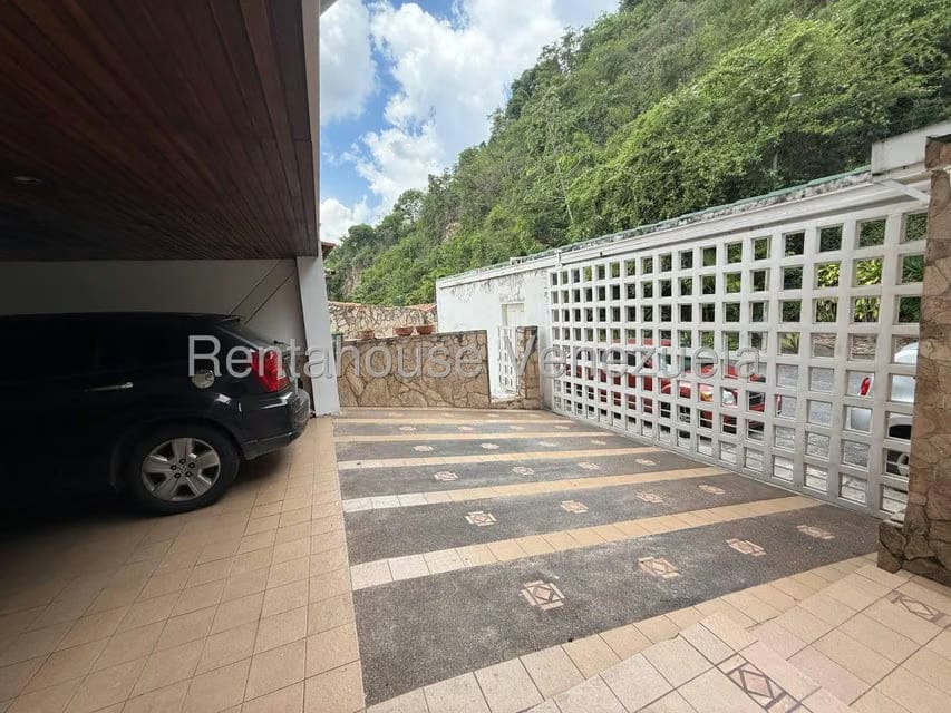Casa (Multipes Niveles) en Venta en Colinas de Santa Monica, Distrito Metropolitano - 26