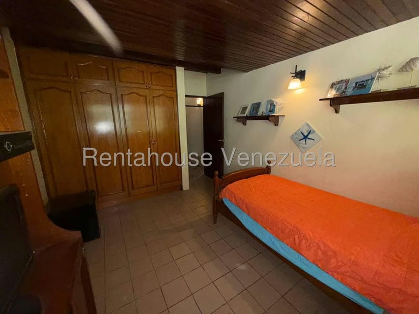 Casa (Multipes Niveles) en Venta en Colinas de Santa Monica, Distrito Metropolitano - 51