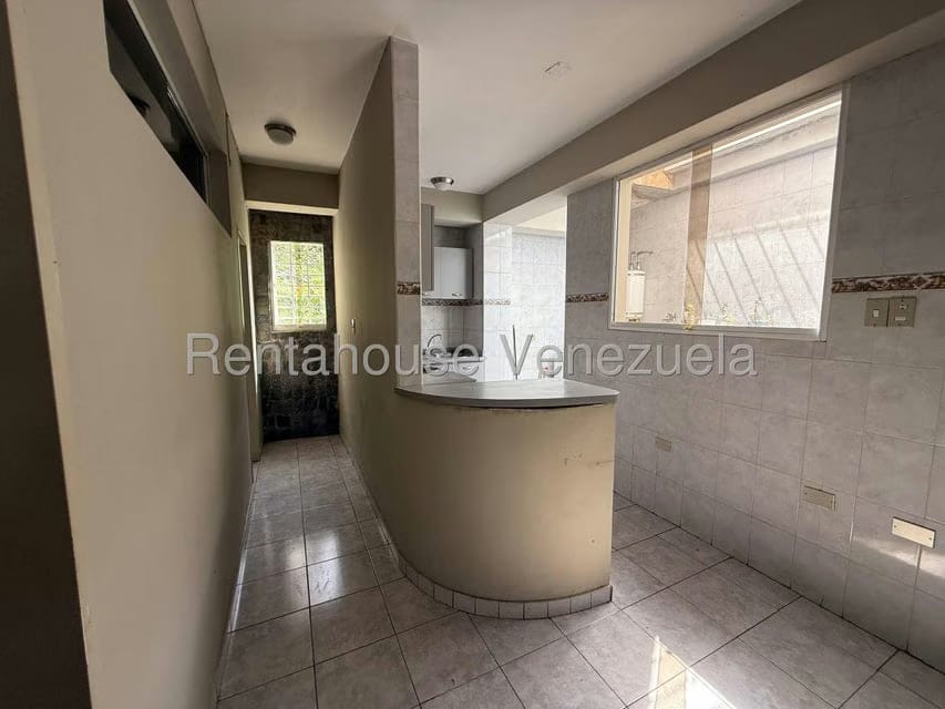 Casa (Multipes Niveles) en Venta en Colinas de Santa Monica, Distrito Metropolitano - 63