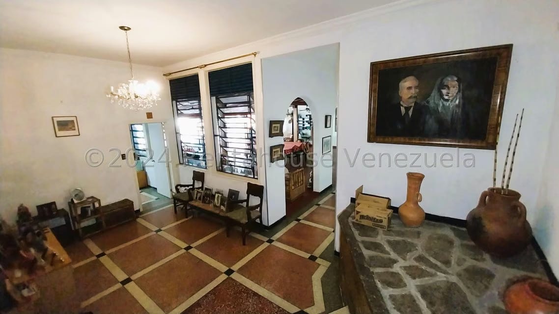 Casa (1 Nivel) en Venta en La Floresta, Distrito Metropolitano - 35