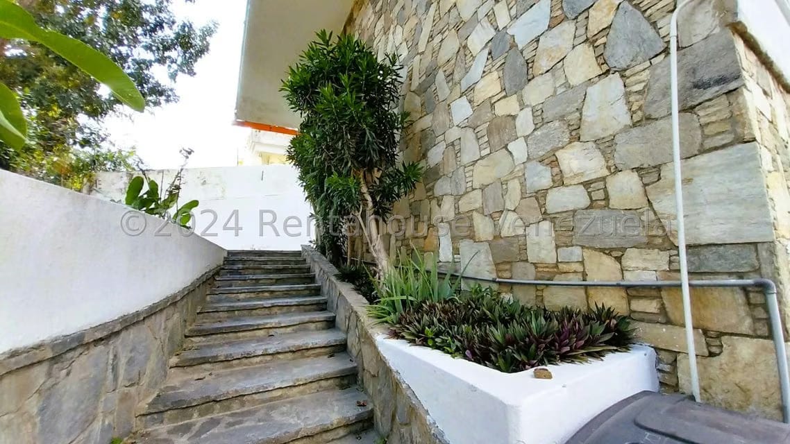 Casa (1 Nivel) en Venta en La Floresta, Distrito Metropolitano - 64