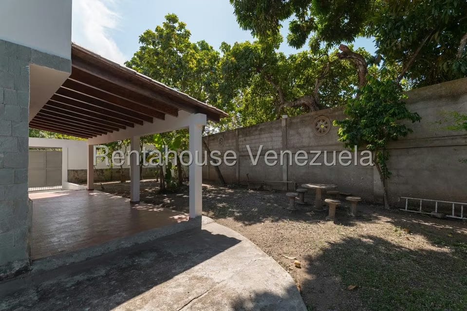 Casa (Duplex) en Venta en Ciudad Balneario Higuerote, Miranda - 38