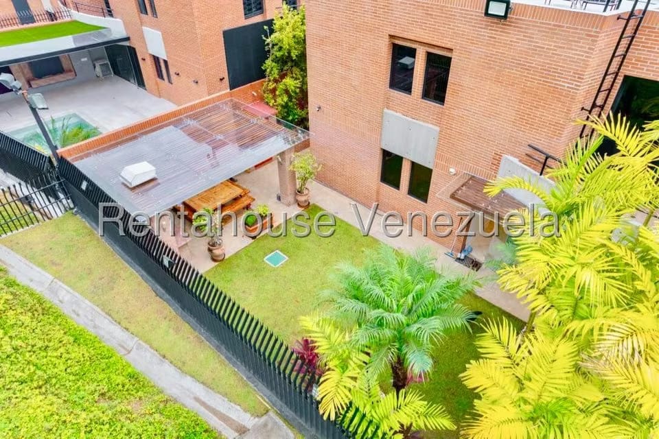 Townhouse (Duplex) en Venta en La Trinidad, Distrito Metropolitano - 23