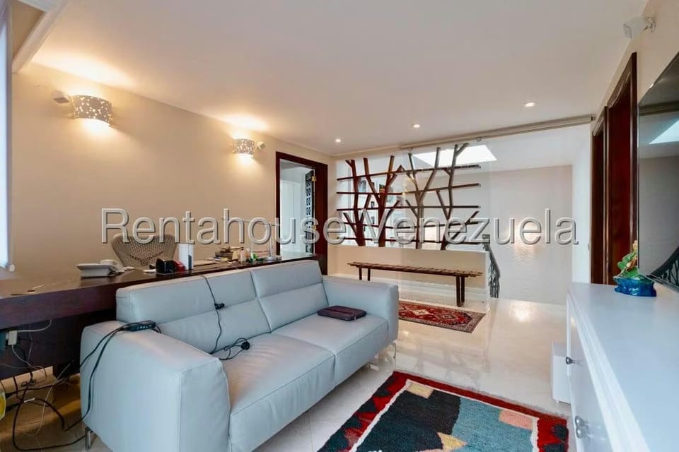 Townhouse (Duplex) en Venta en La Trinidad, Distrito Metropolitano - 28