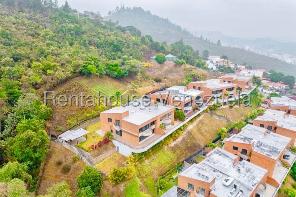 Townhouse (Duplex) en Venta en La Trinidad, Distrito Metropolitano - 41