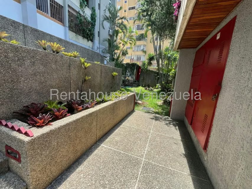 Apartamento (1 Nivel) en Alquiler en Prados del Este, Distrito Metropolitano - 20