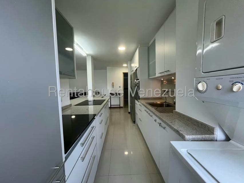 Apartamento (1 Nivel) en Alquiler en Prados del Este, Distrito Metropolitano - 3