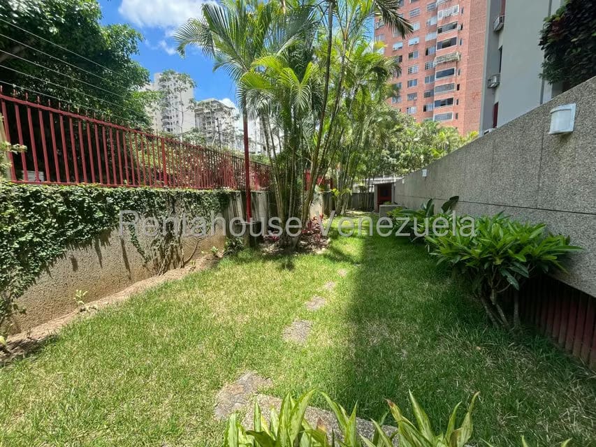 Apartamento (1 Nivel) en Alquiler en Prados del Este, Distrito Metropolitano - 21