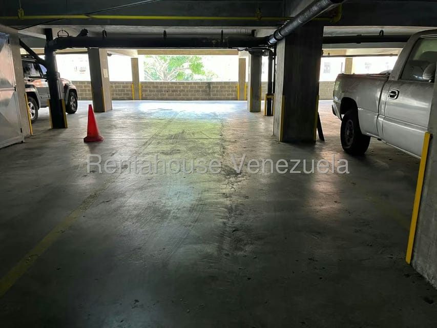 Apartamento (1 Nivel) en Alquiler en Prados del Este, Distrito Metropolitano - 23