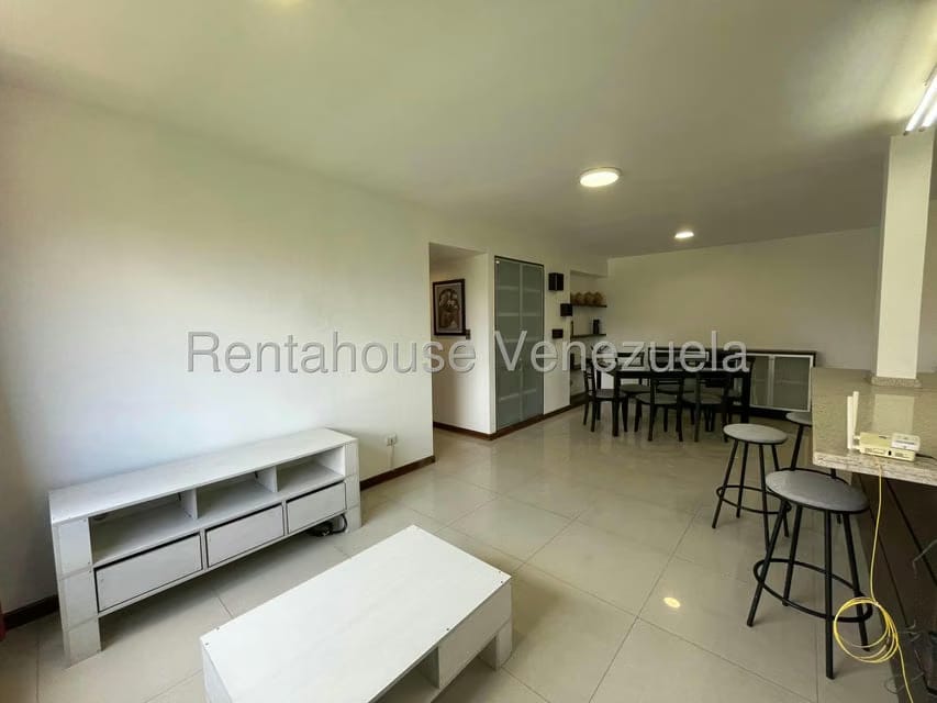 Apartamento (1 Nivel) en Alquiler en Prados del Este, Distrito Metropolitano - 9