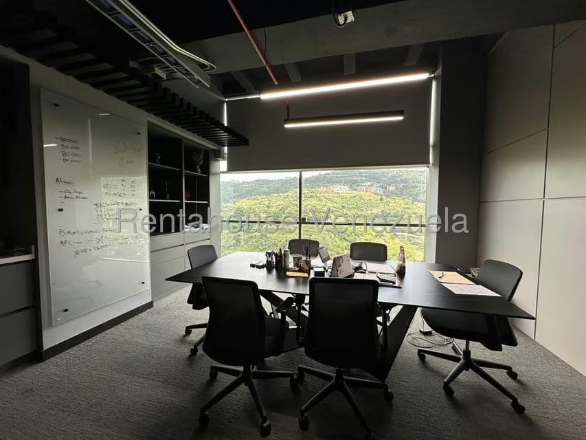 Comercial (Oficina) en Venta en Macaracuay, Distrito Metropolitano - 16