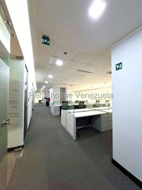 Comercial (Oficina) en Venta en Macaracuay, Distrito Metropolitano - 6