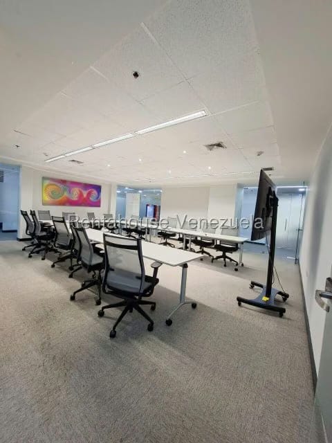 Comercial (Oficina) en Venta en Macaracuay, Distrito Metropolitano - 8