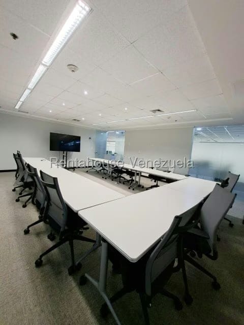 Comercial (Oficina) en Venta en Macaracuay, Distrito Metropolitano - 9