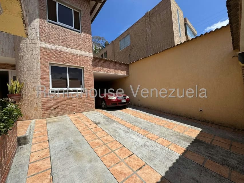 Casa (Multipes Niveles) en Venta en Alto Hatillo, Distrito Metropolitano - 3