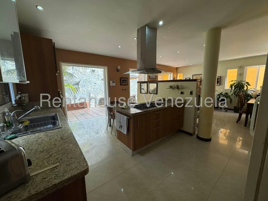 Casa (Multipes Niveles) en Venta en Alto Hatillo, Distrito Metropolitano - 21