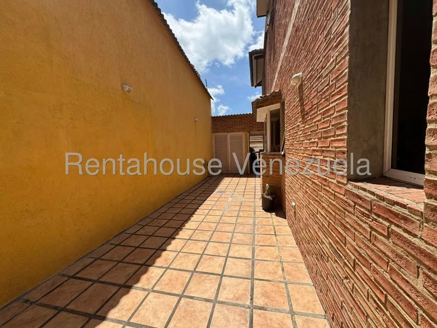Casa (Multipes Niveles) en Venta en Alto Hatillo, Distrito Metropolitano - 24