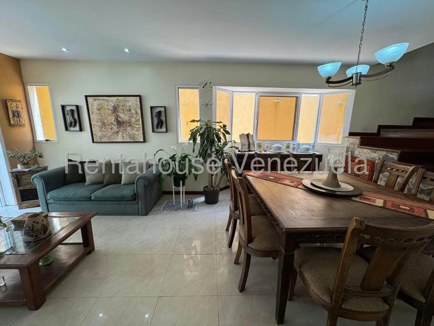 Casa (Multipes Niveles) en Venta en Alto Hatillo, Distrito Metropolitano - 26