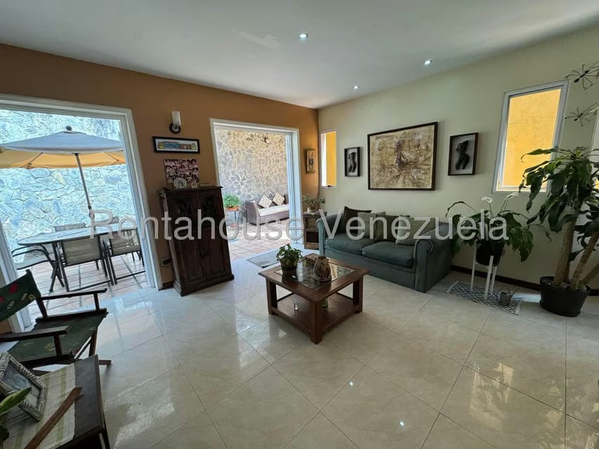 Casa (Multipes Niveles) en Venta en Alto Hatillo, Distrito Metropolitano - 27