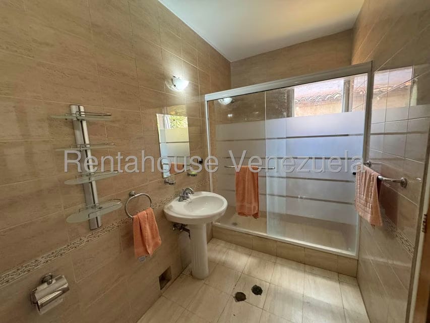 Casa (Multipes Niveles) en Venta en Alto Hatillo, Distrito Metropolitano - 43