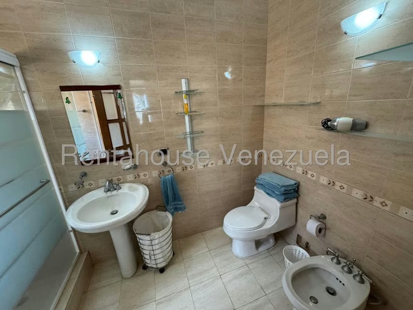 Casa (Multipes Niveles) en Venta en Alto Hatillo, Distrito Metropolitano - 46
