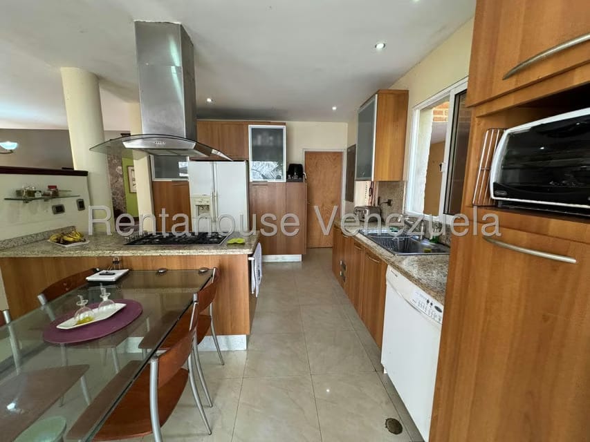 Casa (Multipes Niveles) en Venta en Alto Hatillo, Distrito Metropolitano - 8